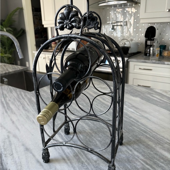 Handsome 5 bottle counter top wine rack pewter /black colour tasteful secure - Picture 8 of 17